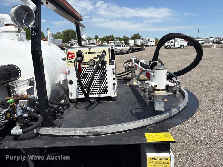 image for item EG9078 2010 EH Wachs Trav-L-Vac vacuum trailer