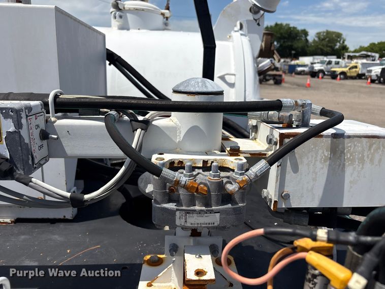 image for item EG9078 2010 EH Wachs Trav-L-Vac vacuum trailer
