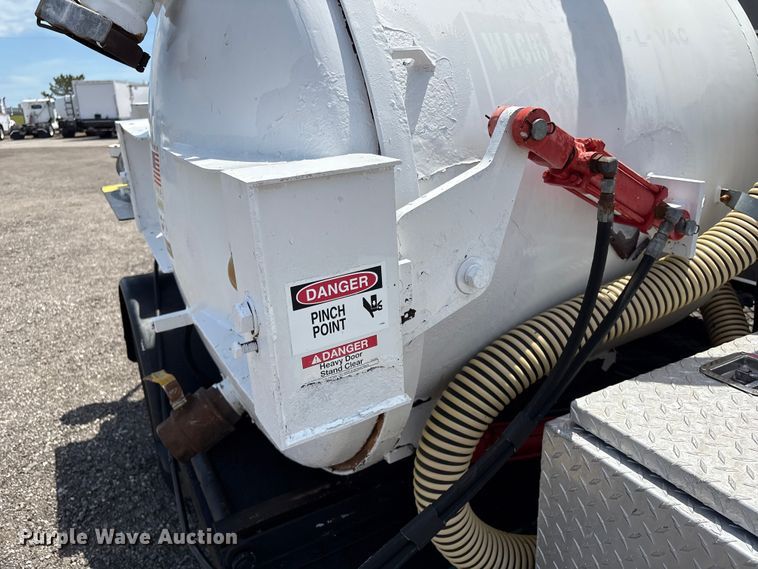 image for item EG9078 2010 EH Wachs Trav-L-Vac vacuum trailer