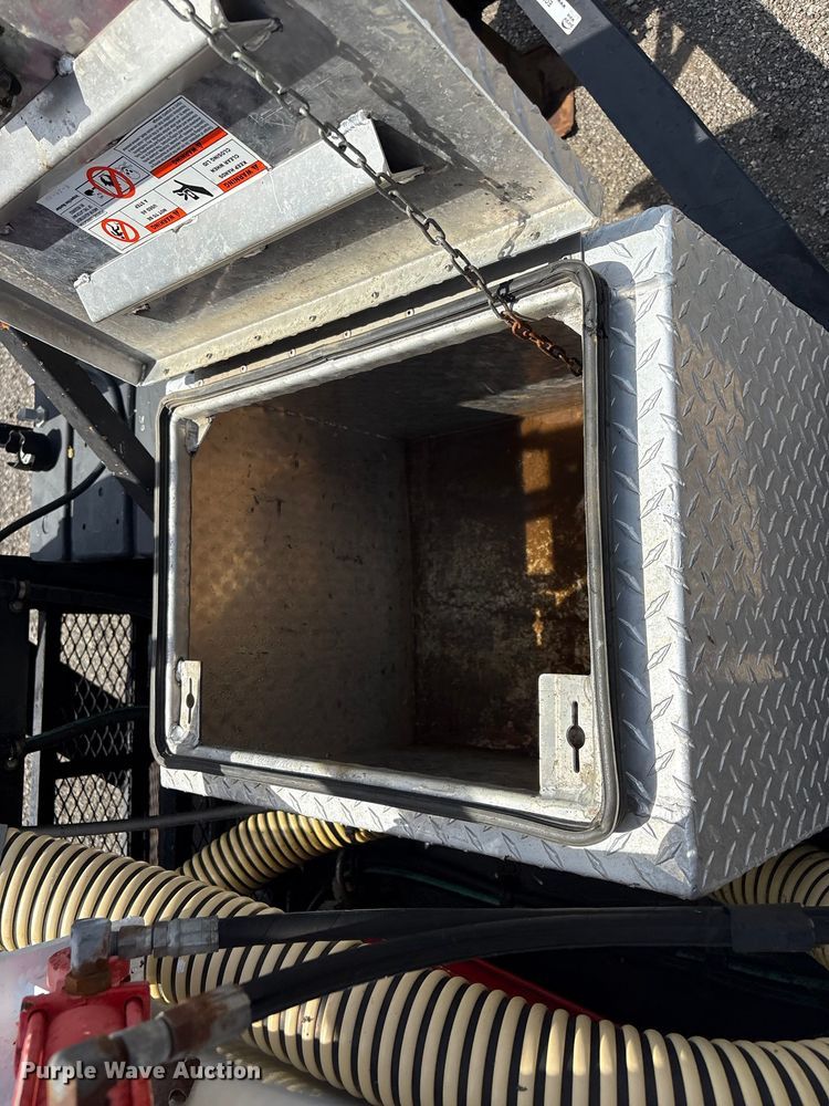 image for item EG9078 2010 EH Wachs Trav-L-Vac vacuum trailer