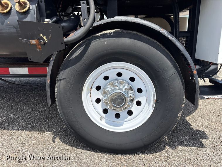 image for item EG9078 2010 EH Wachs Trav-L-Vac vacuum trailer