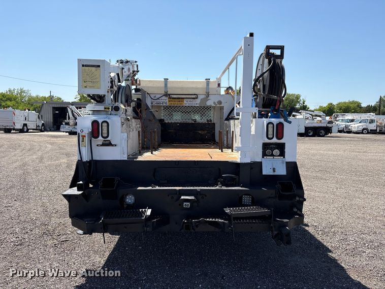 image for item EG9082 2015 Ford F550 Super Duty Crew Cab utility / service truck