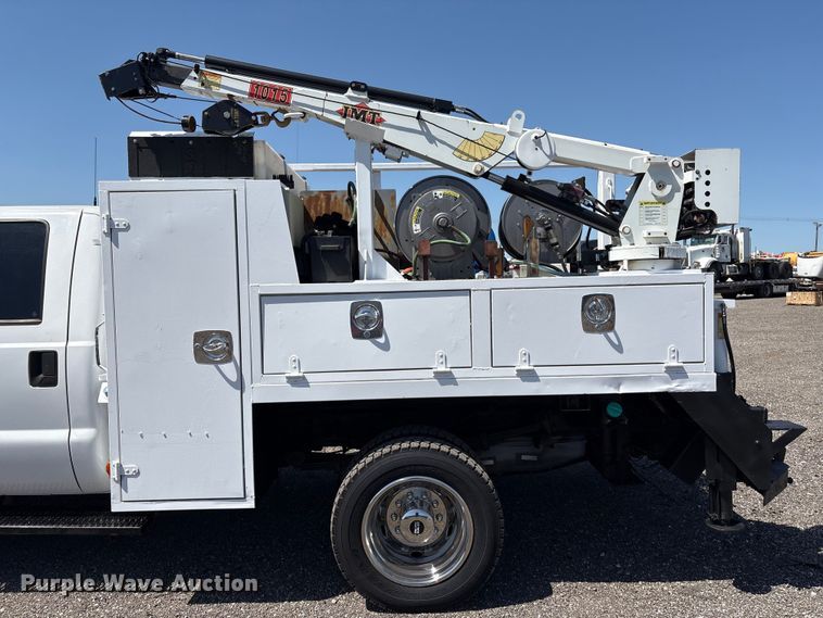 image for item EG9082 2015 Ford F550 Super Duty Crew Cab utility / service truck