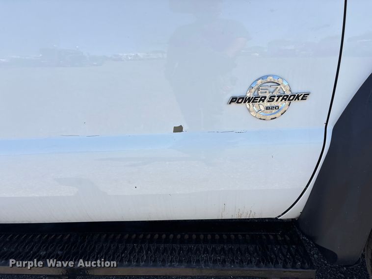 image for item EG9082 2015 Ford F550 Super Duty Crew Cab utility / service truck