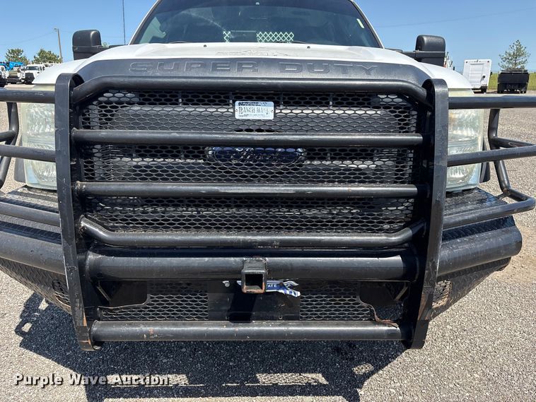 image for item EG9082 2015 Ford F550 Super Duty Crew Cab utility / service truck