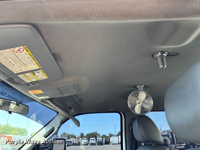 image for item EG9082 2015 Ford F550 Super Duty Crew Cab utility / service truck