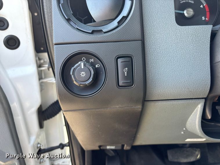 image for item EG9082 2015 Ford F550 Super Duty Crew Cab utility / service truck
