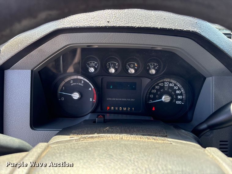 image for item EG9082 2015 Ford F550 Super Duty Crew Cab utility / service truck
