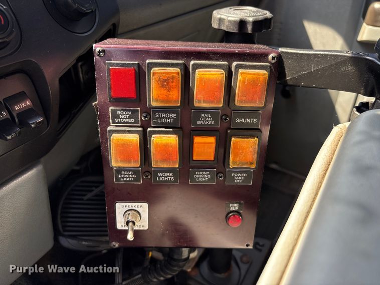 image for item EG9082 2015 Ford F550 Super Duty Crew Cab utility / service truck