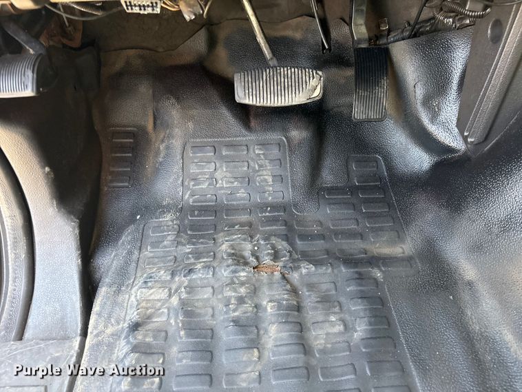image for item EG9082 2015 Ford F550 Super Duty Crew Cab utility / service truck