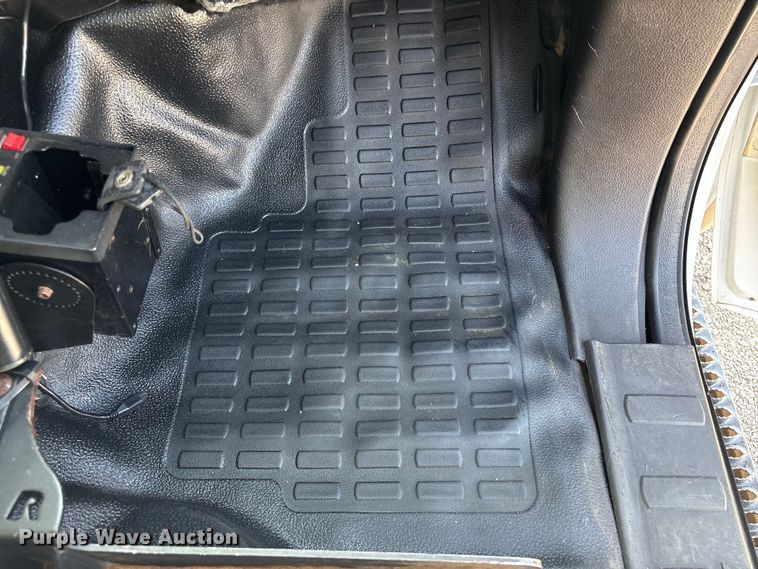image for item EG9082 2015 Ford F550 Super Duty Crew Cab utility / service truck
