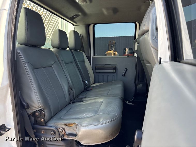 image for item EG9082 2015 Ford F550 Super Duty Crew Cab utility / service truck