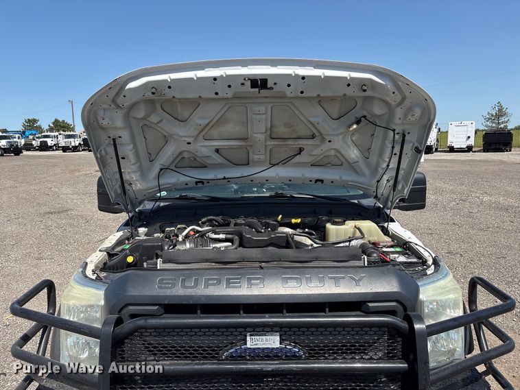 image for item EG9082 2015 Ford F550 Super Duty Crew Cab utility / service truck