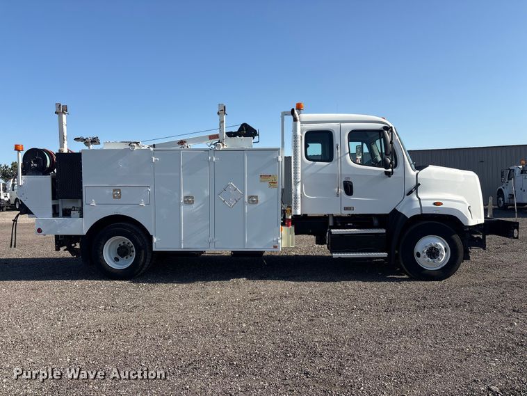 image for item EG9085 2017 Freightliner 108SD crane truck