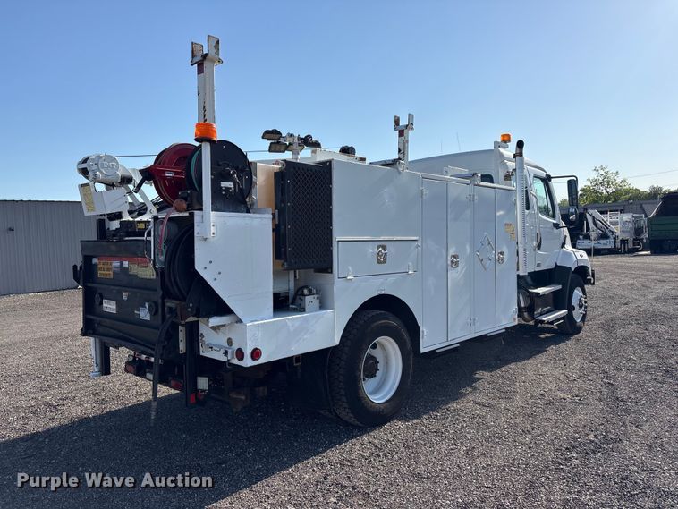 image for item EG9085 2017 Freightliner 108SD crane truck