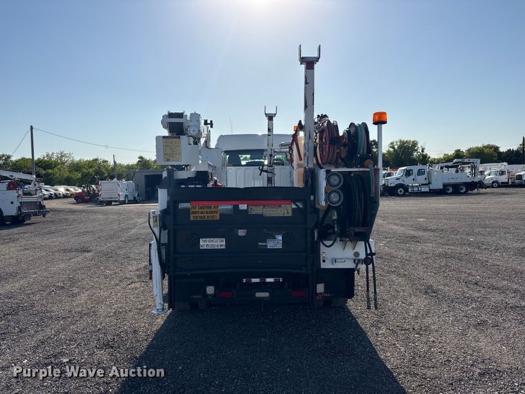 image for item EG9085 2017 Freightliner 108SD crane truck