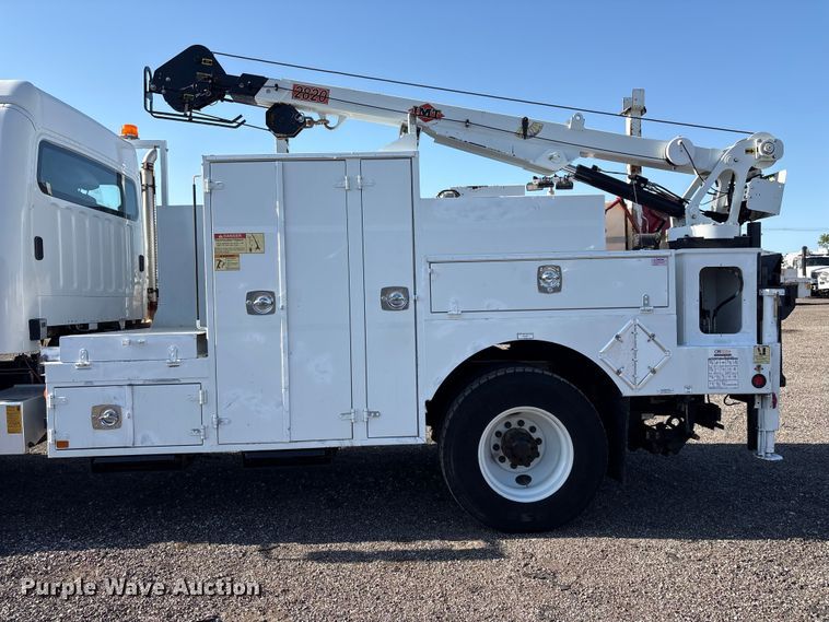 image for item EG9085 2017 Freightliner 108SD crane truck