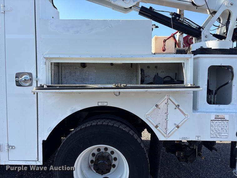 image for item EG9085 2017 Freightliner 108SD crane truck