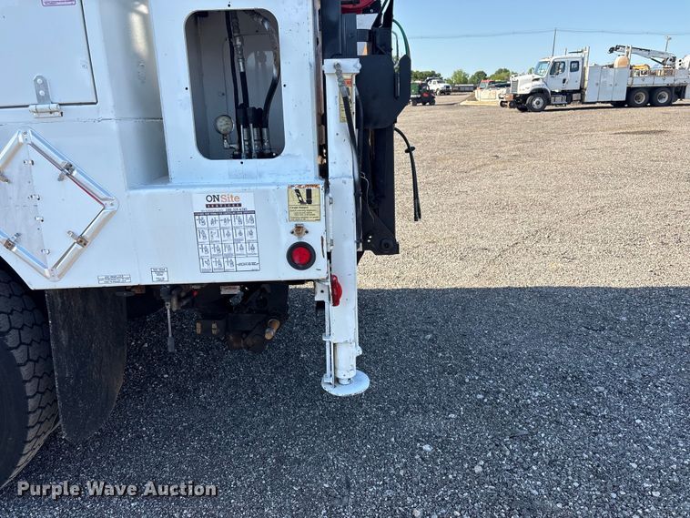 image for item EG9085 2017 Freightliner 108SD crane truck
