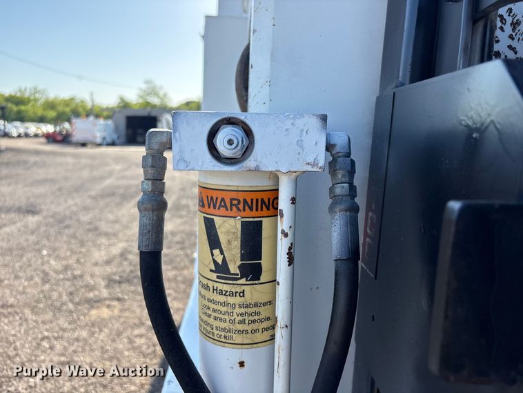 image for item EG9085 2017 Freightliner 108SD crane truck
