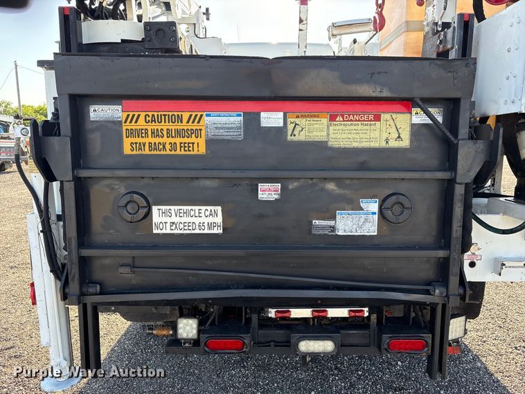 image for item EG9085 2017 Freightliner 108SD crane truck