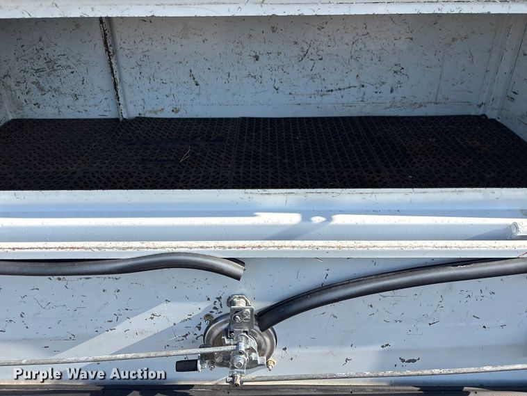 image for item EG9085 2017 Freightliner 108SD crane truck