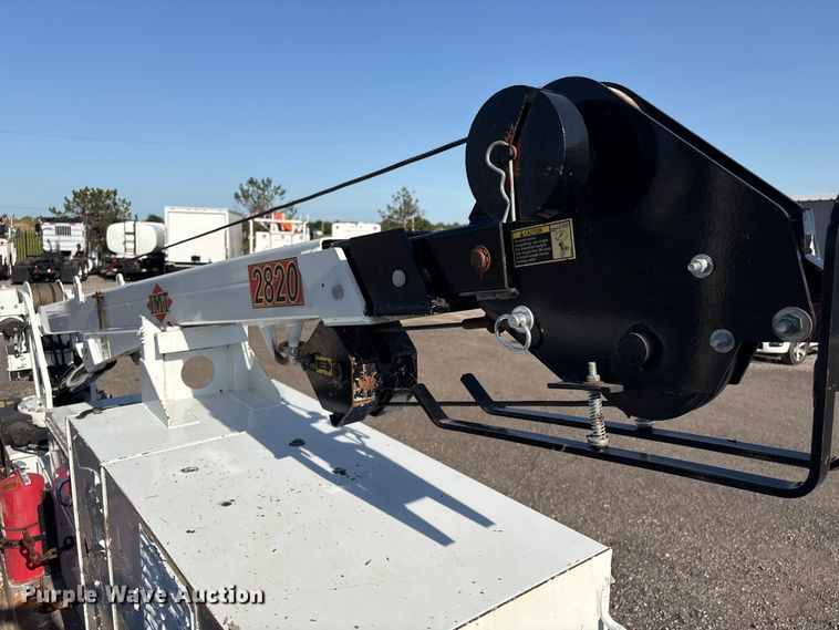 image for item EG9085 2017 Freightliner 108SD crane truck