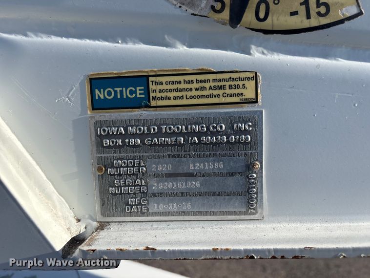 image for item EG9085 2017 Freightliner 108SD crane truck