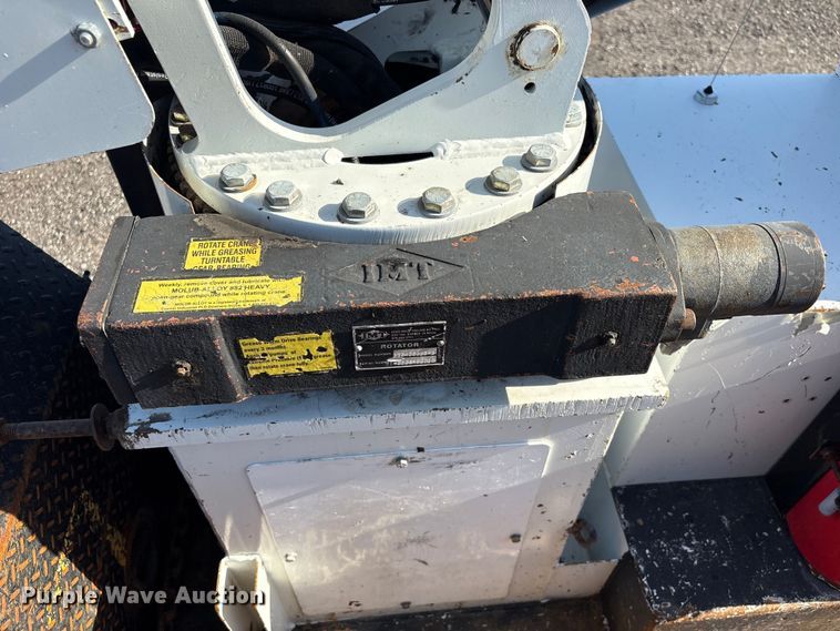 image for item EG9085 2017 Freightliner 108SD crane truck