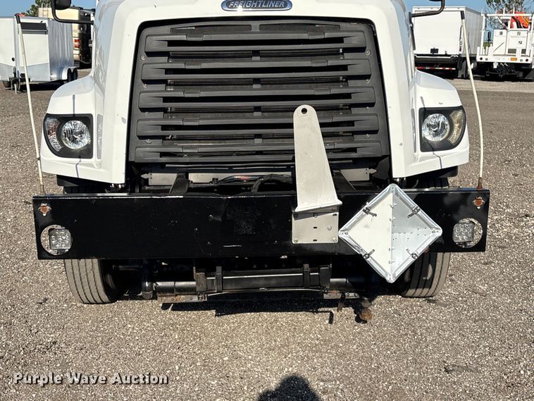 image for item EG9085 2017 Freightliner 108SD crane truck