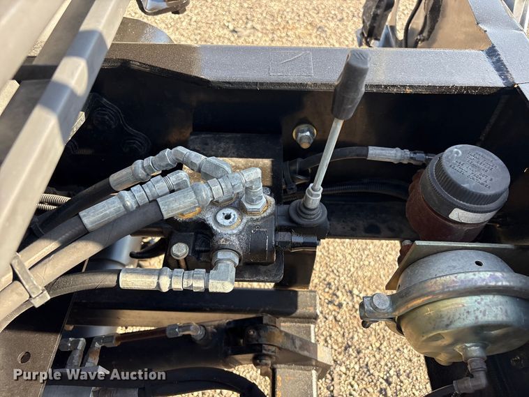 image for item EG9085 2017 Freightliner 108SD crane truck