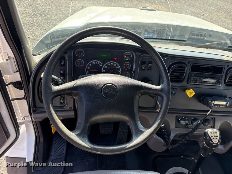 image for item EG9085 2017 Freightliner 108SD crane truck