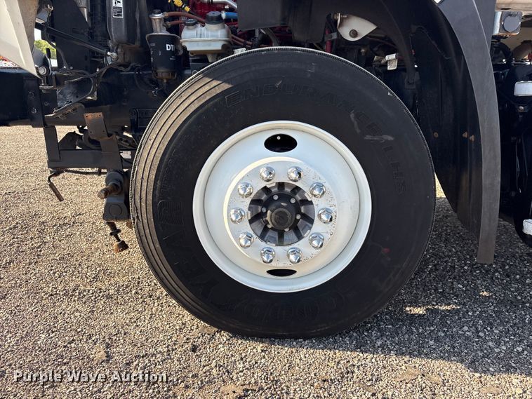 image for item EG9085 2017 Freightliner 108SD crane truck