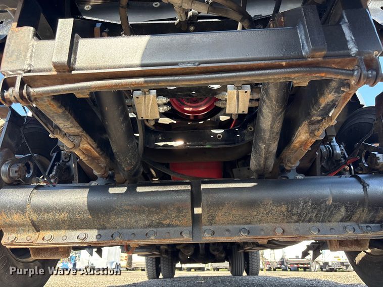 image for item EG9085 2017 Freightliner 108SD crane truck