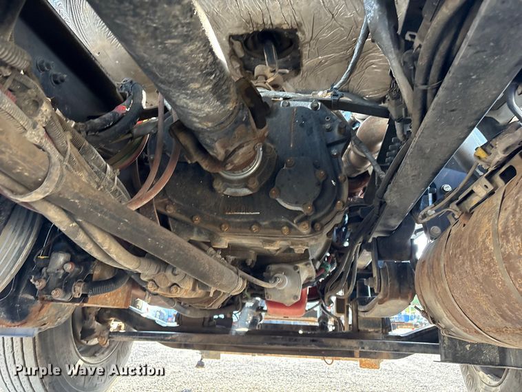 image for item EG9085 2017 Freightliner 108SD crane truck