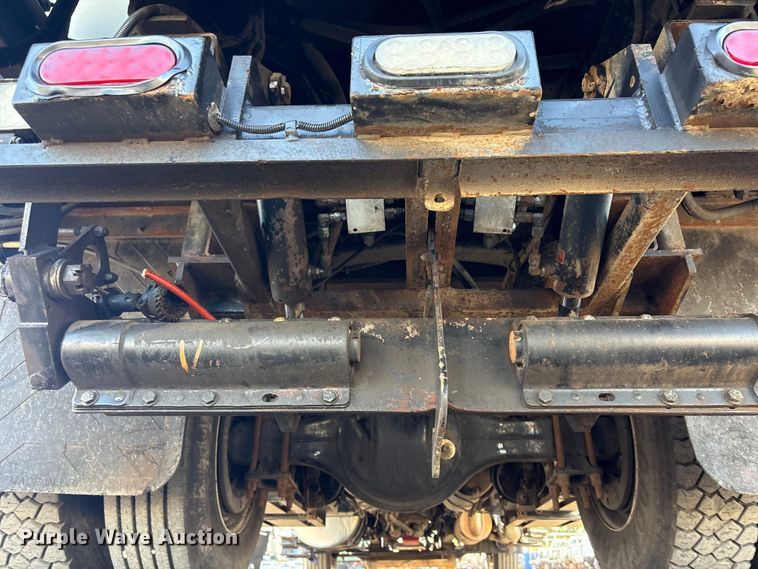 image for item EG9085 2017 Freightliner 108SD crane truck