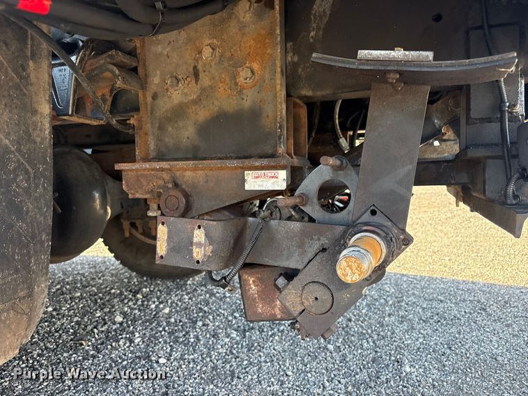 image for item EG9085 2017 Freightliner 108SD crane truck