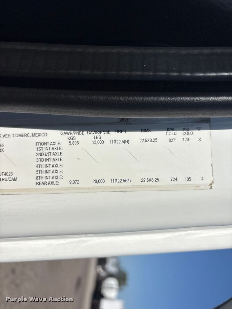 image for item EG9085 2017 Freightliner 108SD crane truck