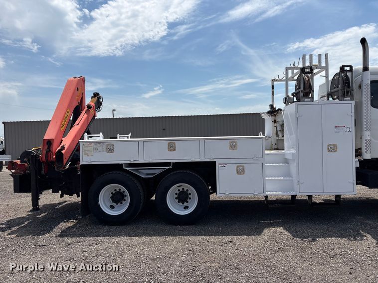 image for item EG9090 2014 Freightliner 108SD crane truck