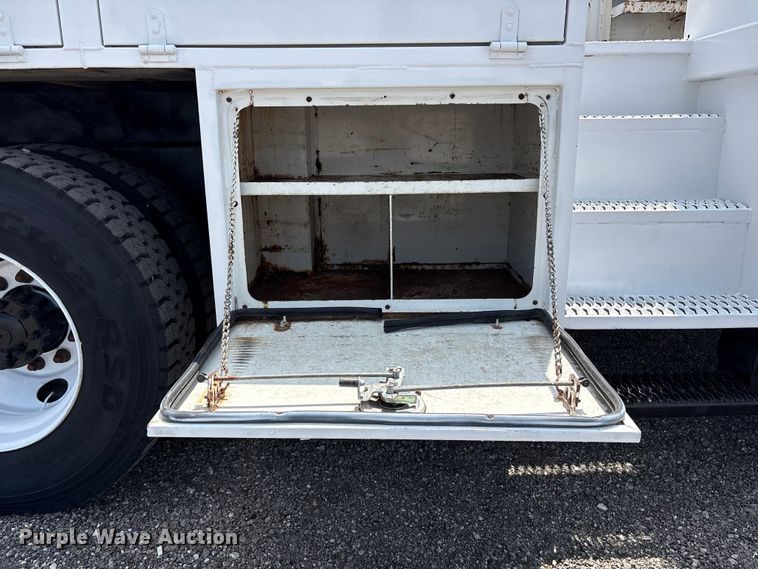 image for item EG9090 2014 Freightliner 108SD crane truck