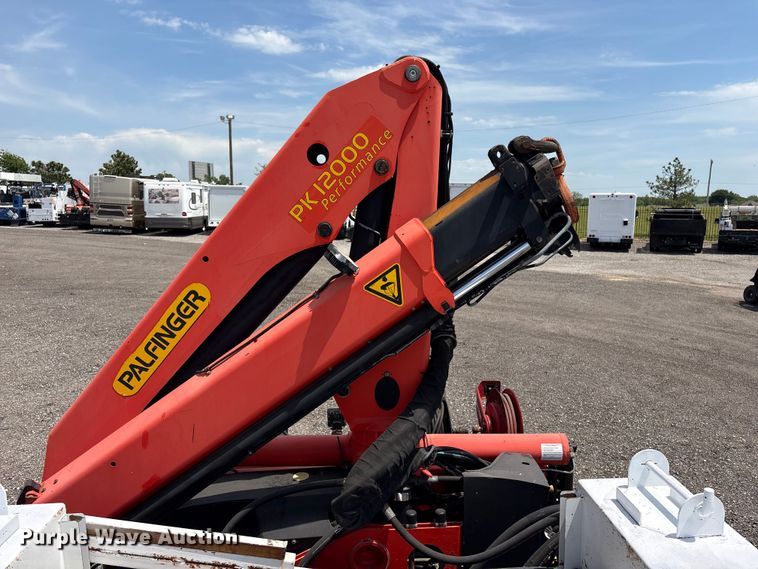 image for item EG9090 2014 Freightliner 108SD crane truck