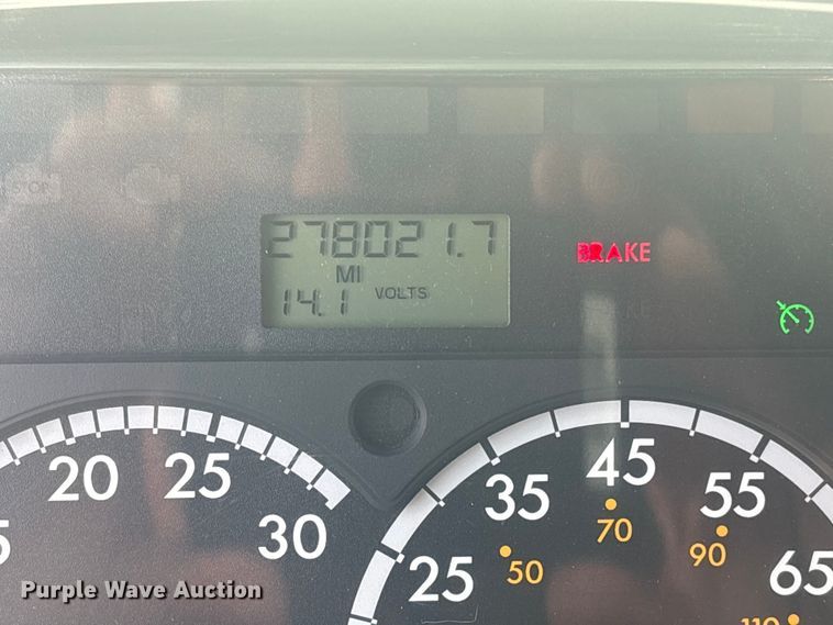 image for item EG9090 2014 Freightliner 108SD crane truck