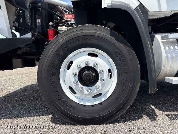 image for item EG9090 2014 Freightliner 108SD crane truck