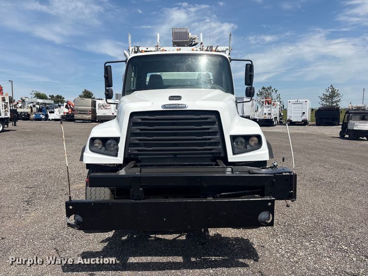 image for item EG9092 2012 Freightliner 114SD crane truck