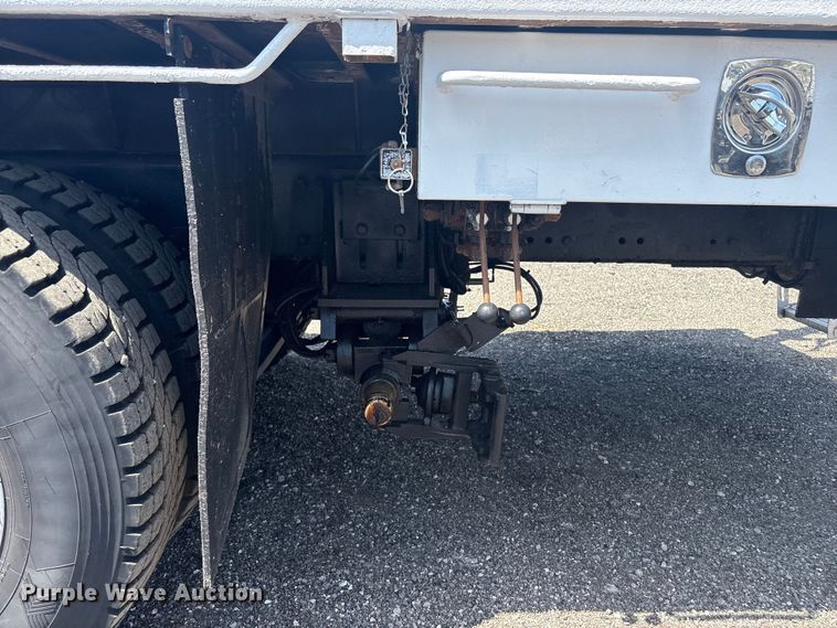 image for item EG9092 2012 Freightliner 114SD crane truck