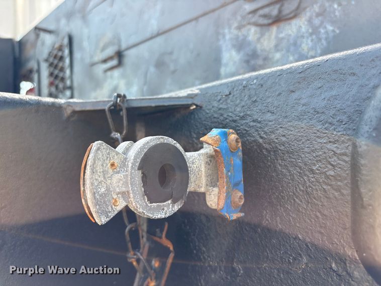 image for item EG9092 2012 Freightliner 114SD crane truck