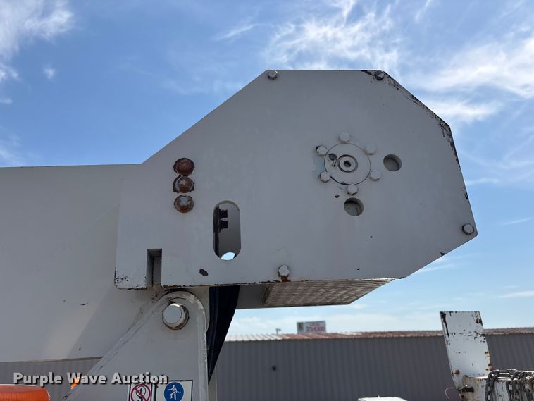 image for item EG9092 2012 Freightliner 114SD crane truck