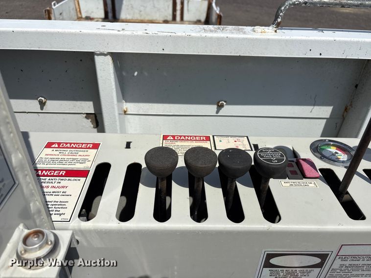 image for item EG9092 2012 Freightliner 114SD crane truck