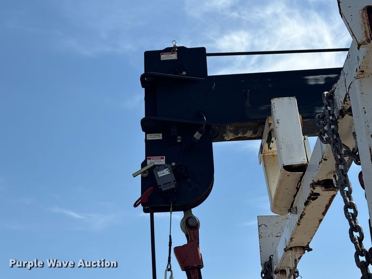image for item EG9092 2012 Freightliner 114SD crane truck