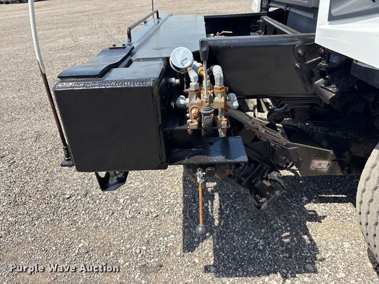 image for item EG9092 2012 Freightliner 114SD crane truck